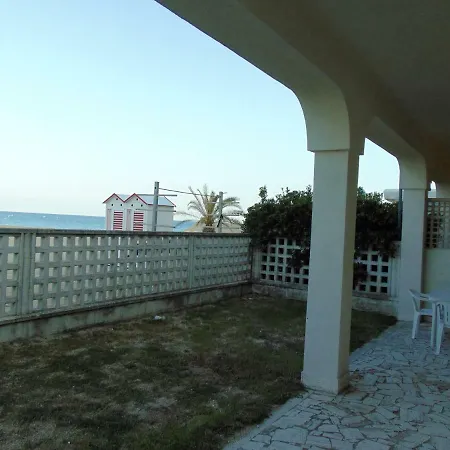 M93 Marcelli Trilocale Sulla Spiaggia Con Giardino Numana