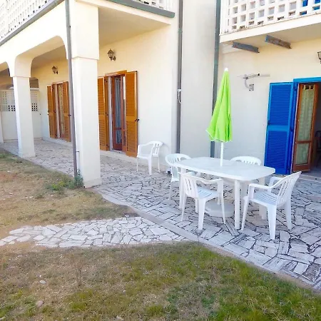 M93 Marcelli Trilocale Sulla Spiaggia Con Giardino Apartamento Numana
